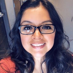 Meet your Posher, Vivian